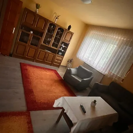 Juhasz Apartment Gyenesdias