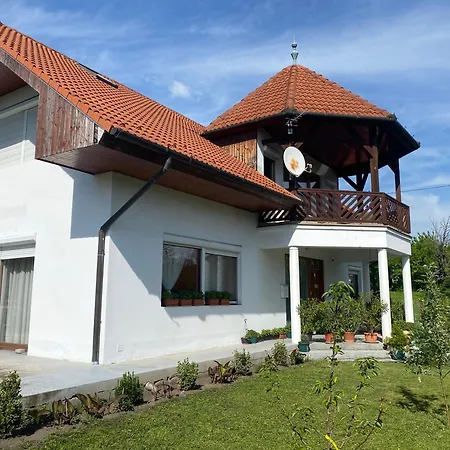 Juhasz Apartamento Gyenesdiás